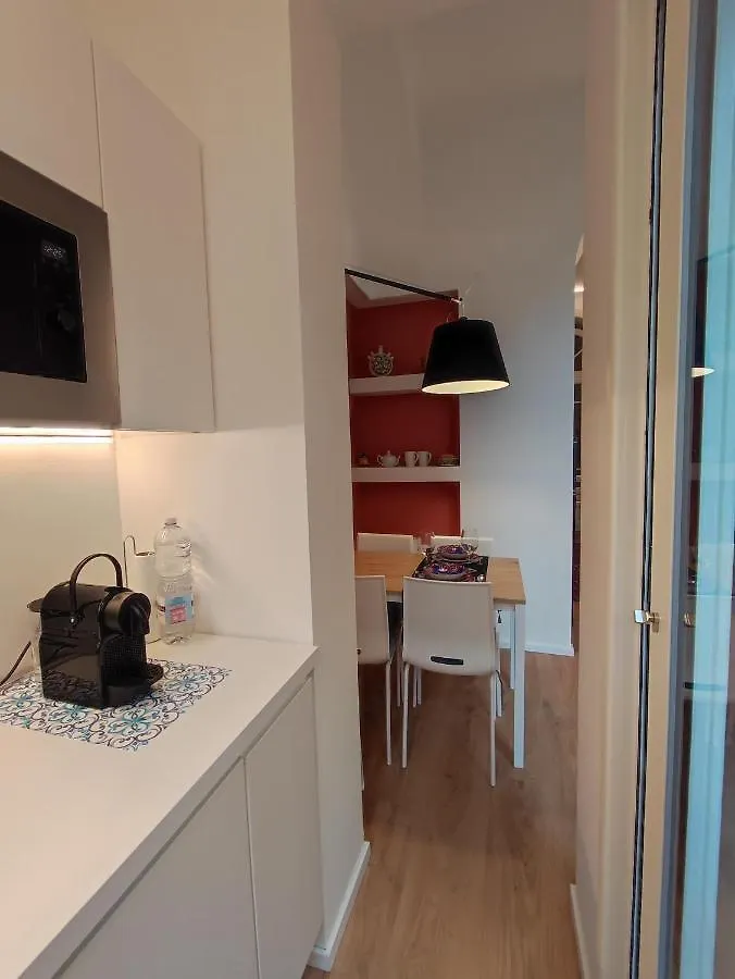 Dania Apartment Taormina 0*,  Italia
