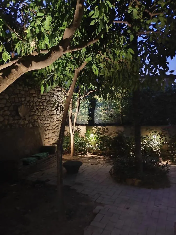 Dania Apartment Taormina 0*,  Italia